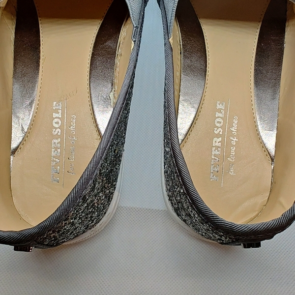 Fever Sole Silver Sequins Slip On Shoes Size 8W - Picture 8 of 8
